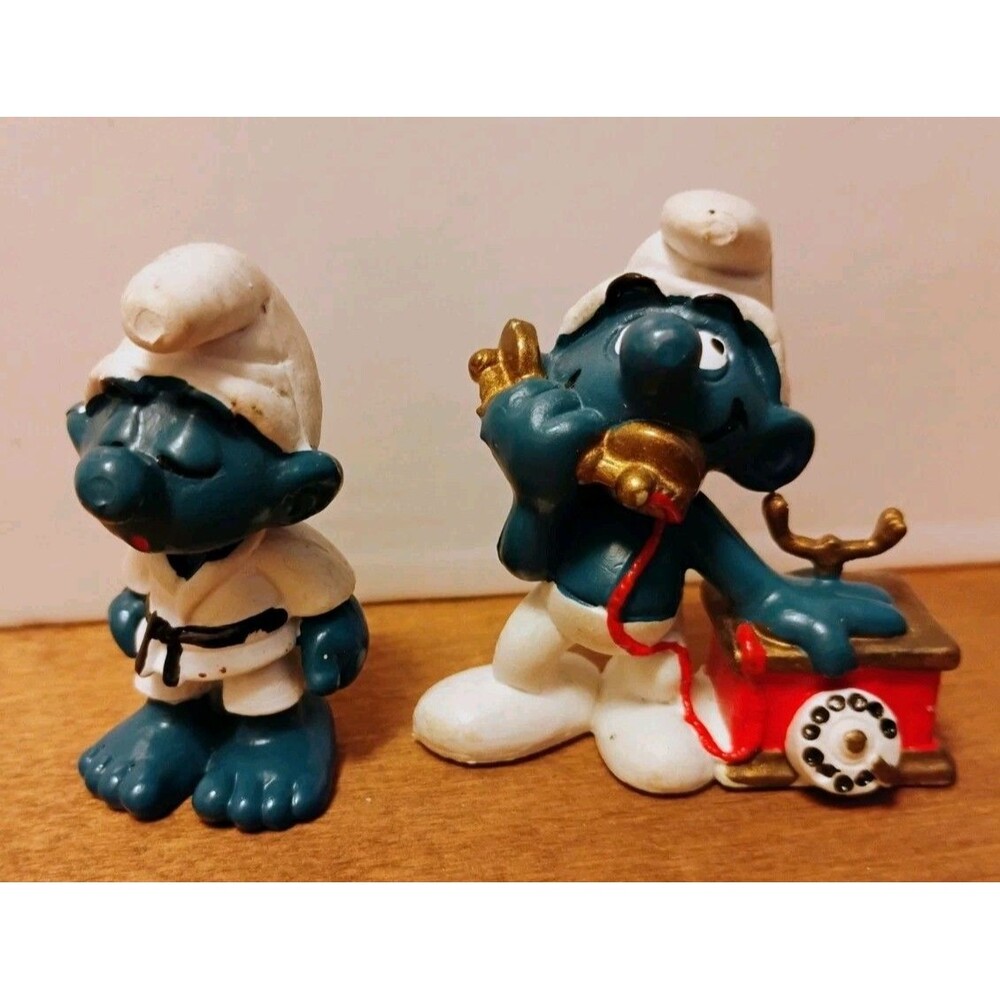 Vintage Peyo Smurf PVC Figure Lot 2pc Karate Martial Arts Telephone Schleich